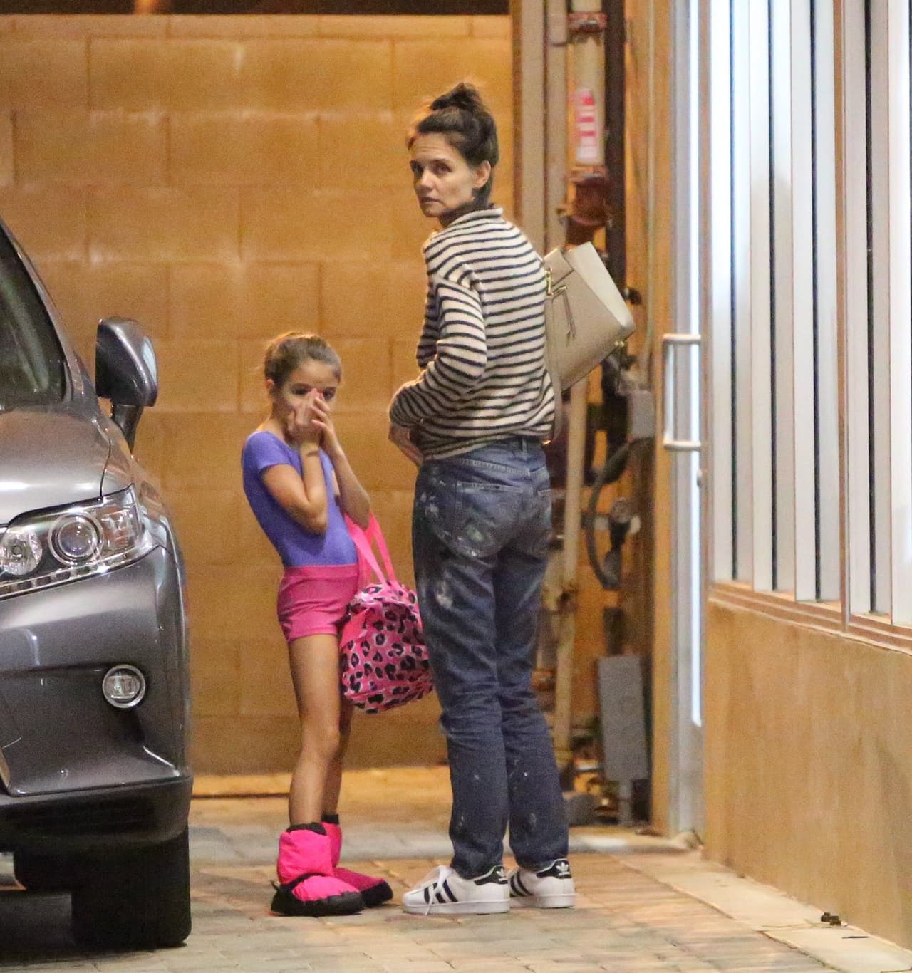 La captaron los paparazzi un poco fachosa.