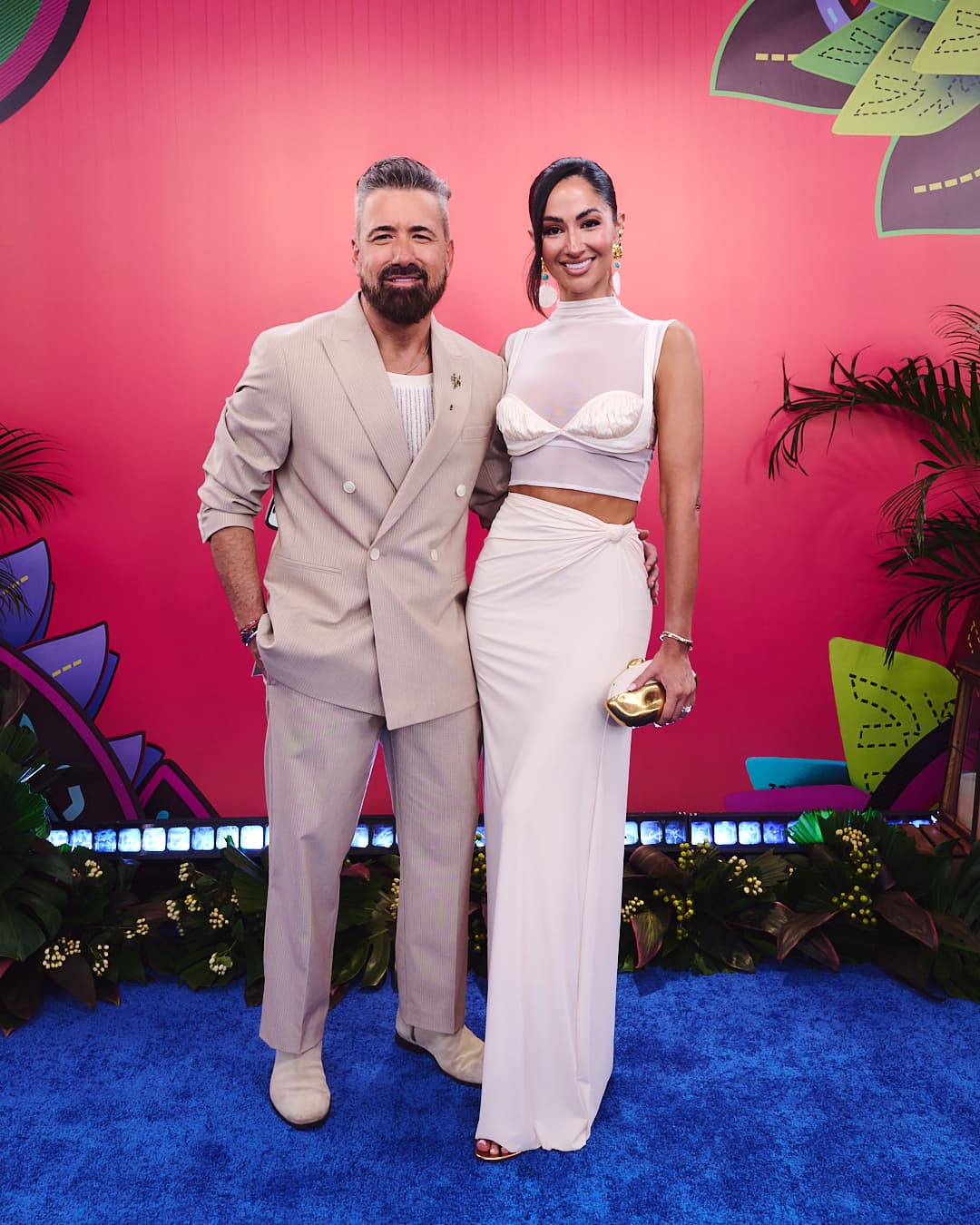 <b>El presentador Jorge Bernal</b> y Karla Birbragher llegaron muy juntitos.