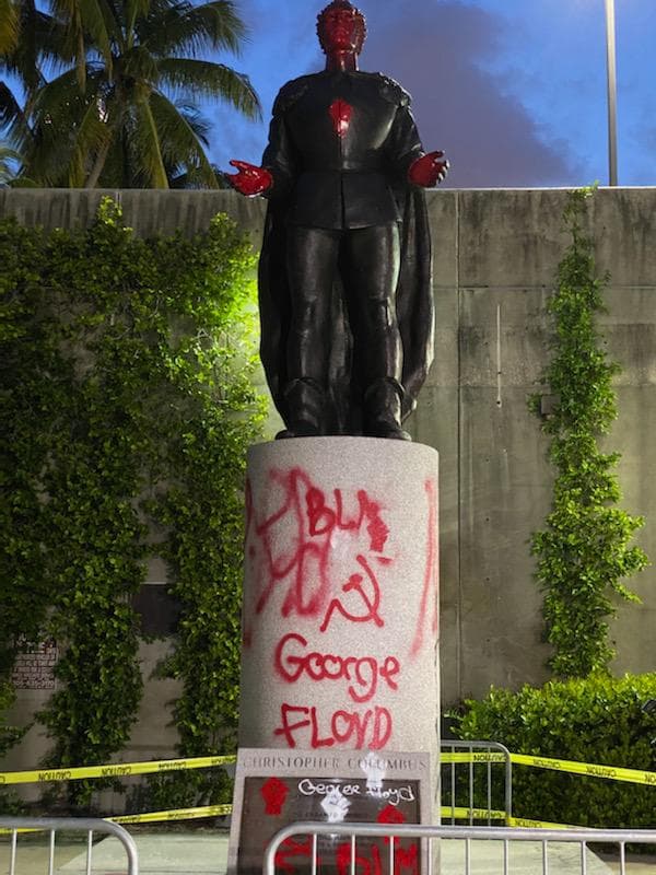 "Cuando crucen la línea desde manifestar pacíficamente a destruir propiedad, nosotros vamos a intervenir", dijo el alcalde de Miami, Francis Suárez.