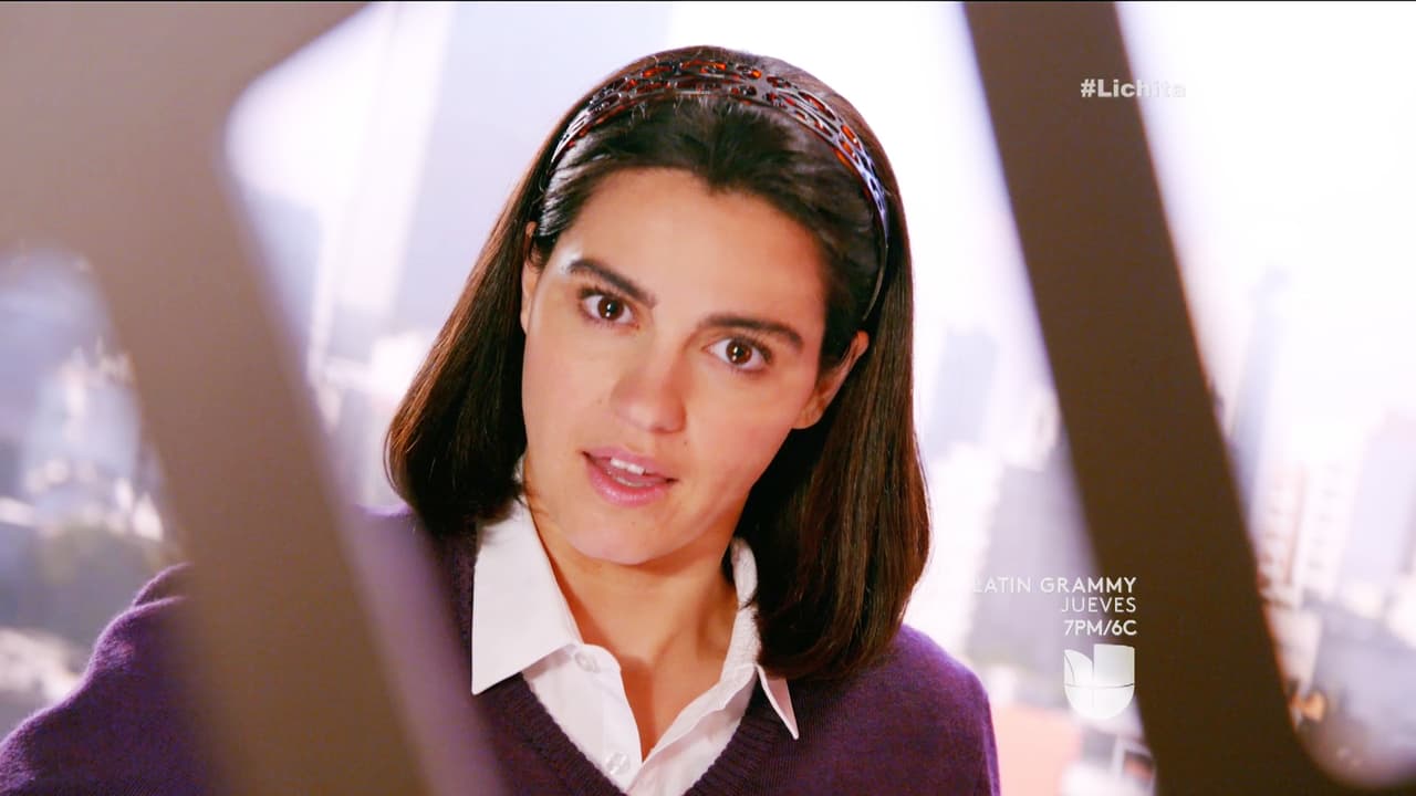 En Antes Muerta Que Lichita, Alicia está sorprendida, pues don Augusto le hizo una sorpresiva propuesta: ¡casarse con Alex! ¿Aceptará?