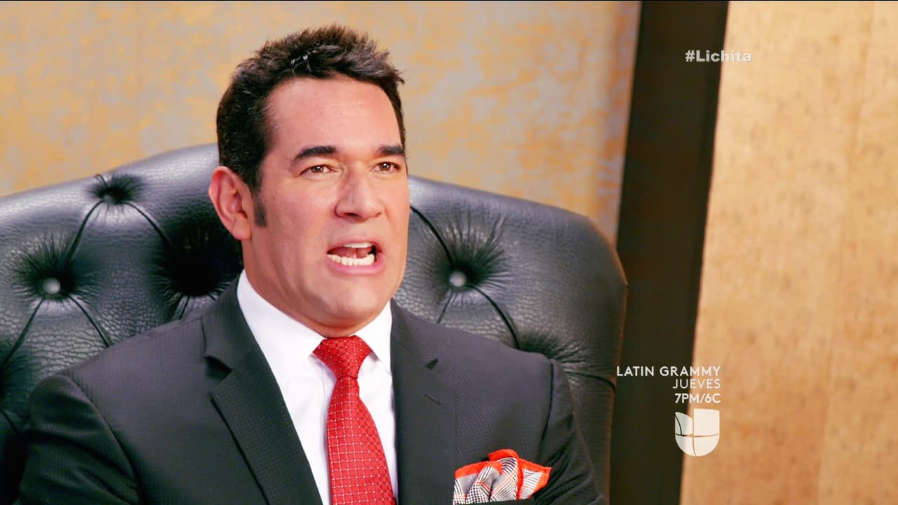 ¿Y qué crees? ¡No! No te despedirá, ¡quiere que te cases con Alex!