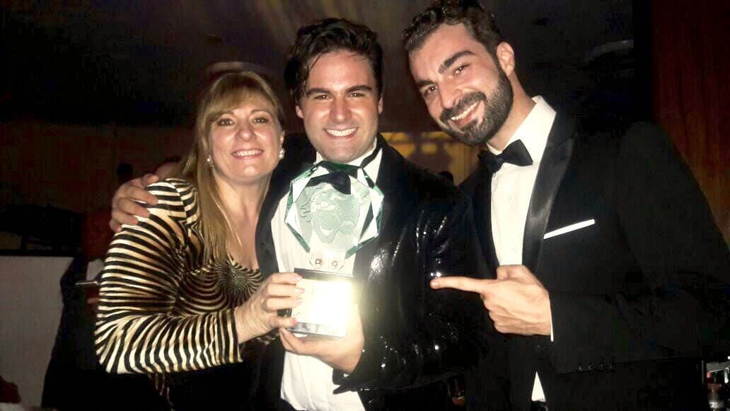 La carrera de sus hijos seguía en ascenso y querían llevar de manera privada la enfermedad de su padre.