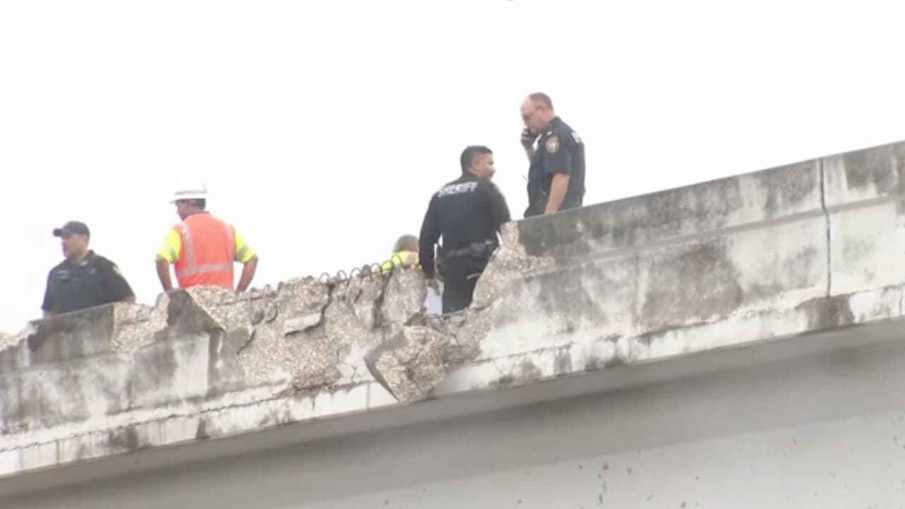 El viernes 5 de agosto, un camión de cemento que circulaba en Woodforest y E. Sam Houston Pkwy perdió el control y cayó desde un paso a desnivel sobre la camioneta en la que viajaba la familia.