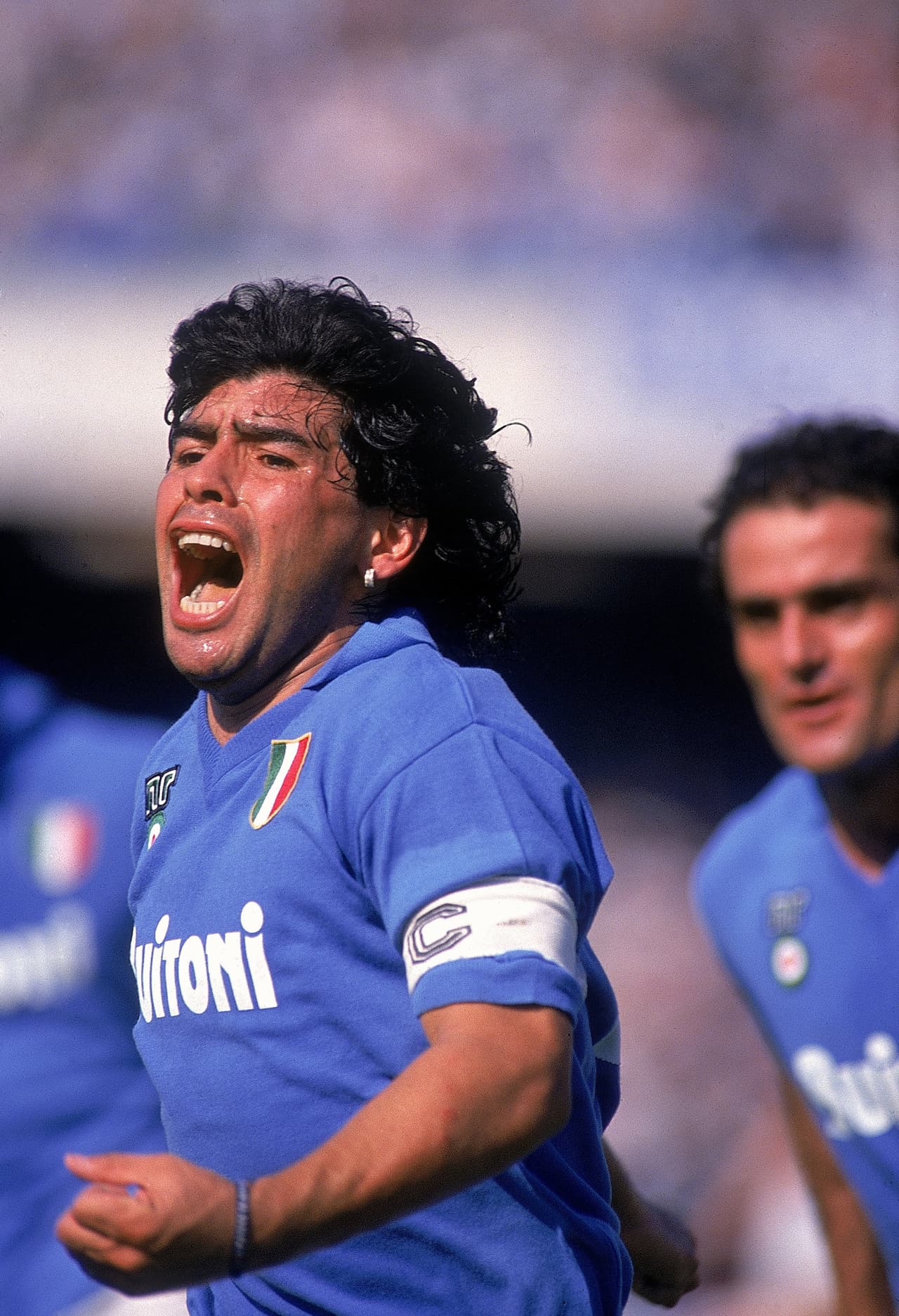 Con un Diego Maradona en su mejor momento, luego de ser campeón del mundo con Argentina en México 1986, Nápoles ganó el 'scudetto' en la Serie A en la temporada 1986-1987, el primero en su historia. A eso le sumó la Copa de Italia.