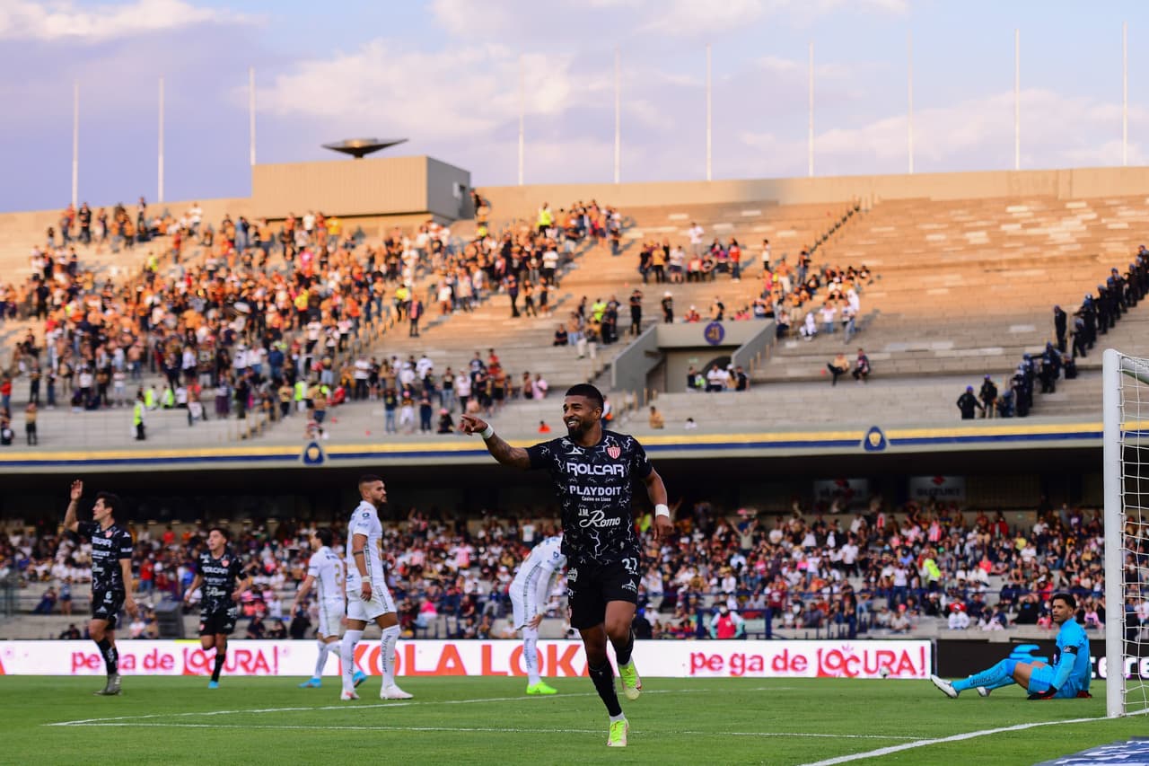 Al 61’, Aguirre conseguía el doblete de cabeza y el 0-3 tras una desatención en el área puma que parecía sellar la victoria de los visitantes.
