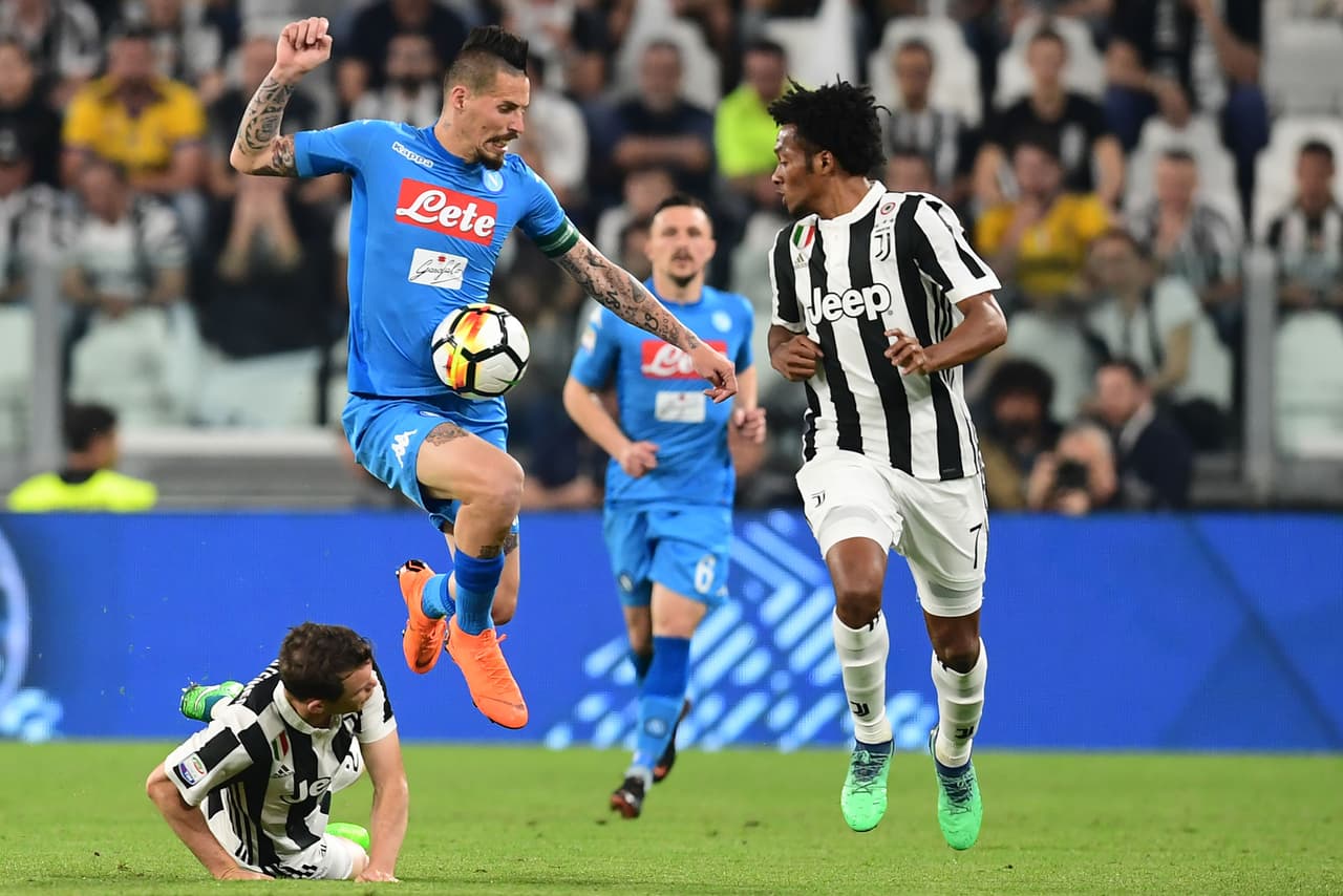 El dominio del balón estuvo en la mayoría del partido por parte de Nápoles, con un 56 por ciento de posesión.