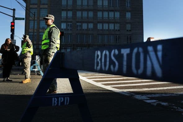 Al respecto, el alcalde de Boston, Tom Menino, destacó la heroica labor de los rescatistas.