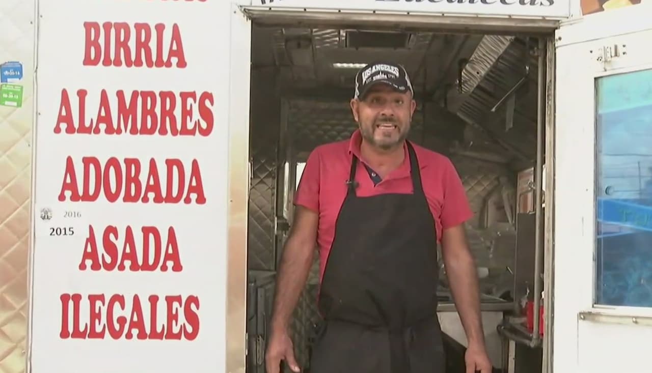 José Badajoz pide ayuda por parte de la policía para aumentar la seguridad de los vendedores ambulantes.