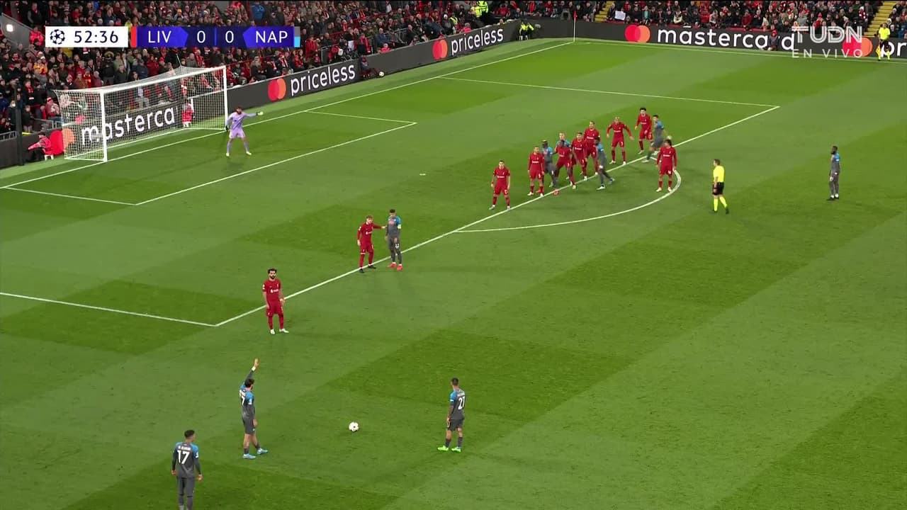 ¡GOL!  anota para Napoli. Leo Östigard