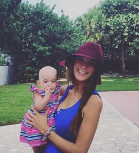 "¿Qué tal mis amorcitos playeros domingueros? Hermosas, chulas, bonitas y preciosas, ¿a poco no?", preguntó Alan. (Octubre 18, 2015)