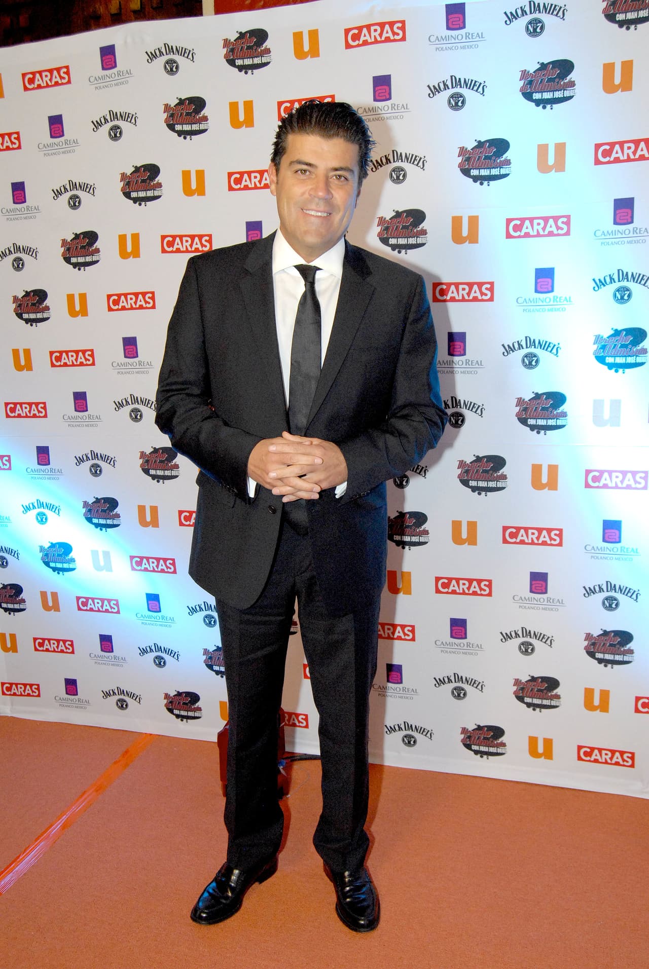 "Hace 10 días yo estaba en Acapulco y
<b> le hablé para ver si me prestaba un yate</b> y luego ya me dio pena y no le dije nada", recordó. 
<br>