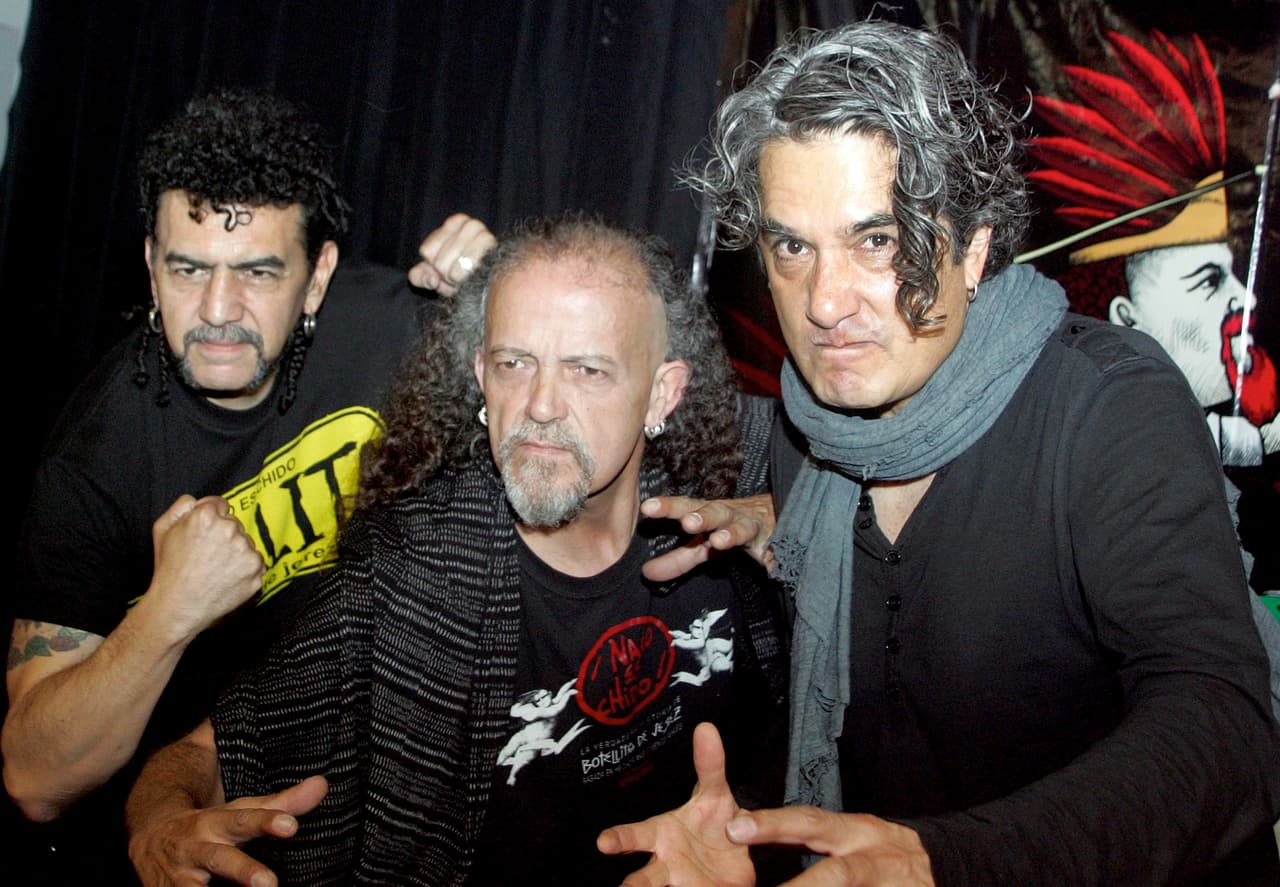 Fue uno de los fundadores de la icónica banda de rock Botellita de Jerez, la cual marcó una era en México en la década de 1980, gracias a las letras rebeldes e irreverentes de sus canciones.