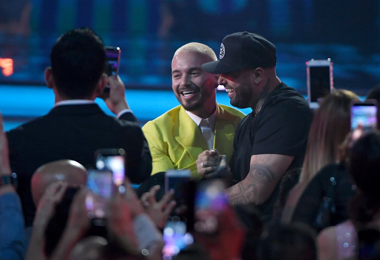 Bad Bunny fue superado por Nicky Jam, quien ganó cinco premios, incluido el de Canción del año 'Airplay', por 'X', junto a J Balvin.