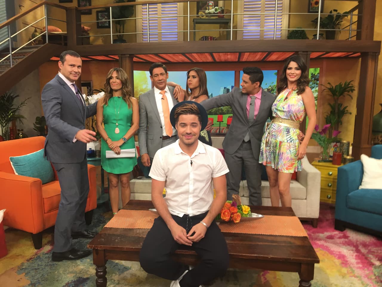 Buscando el mejor ángulo. Alan y Alejandro quería ser el centro de atención.