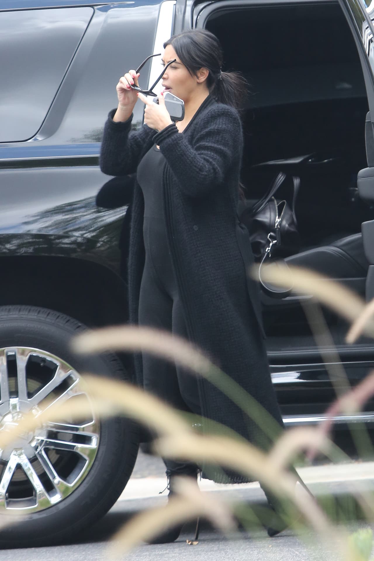 Esta vez apareció sola.