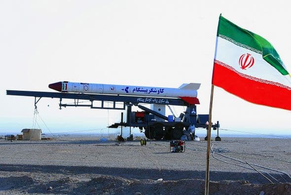 Estados Unidos y sus aliados han expresado preocupación de que la tecnología del programa espacial pudiera ser utilizada para el desarrollo de misiles de largo alcance que puedan transportar ojivas nucleares.