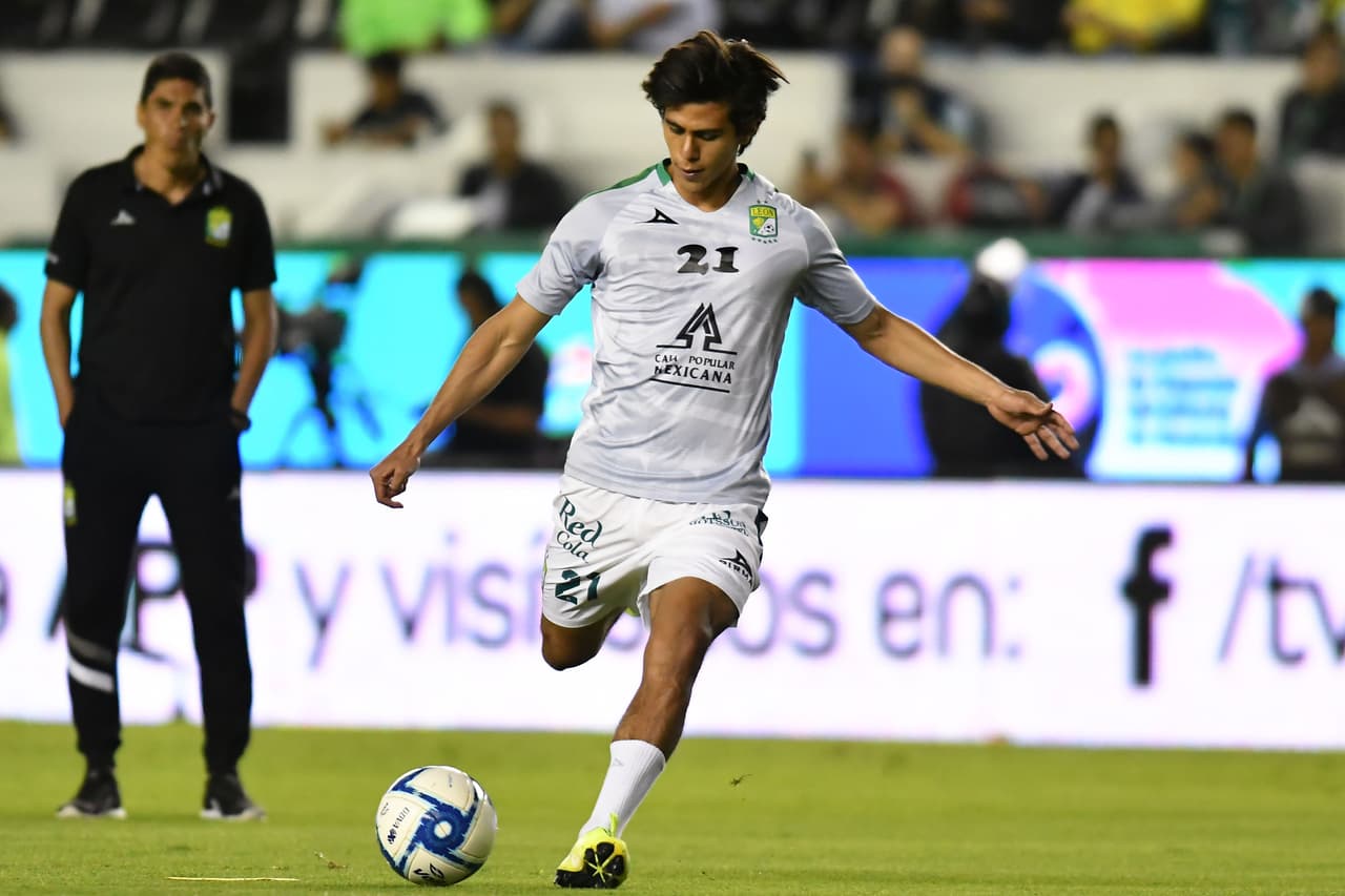 José Juan Macías. Uno de los jugadores más populares de la Liga MX; se ha ganado el cariño de la gente gracias a sus goles.