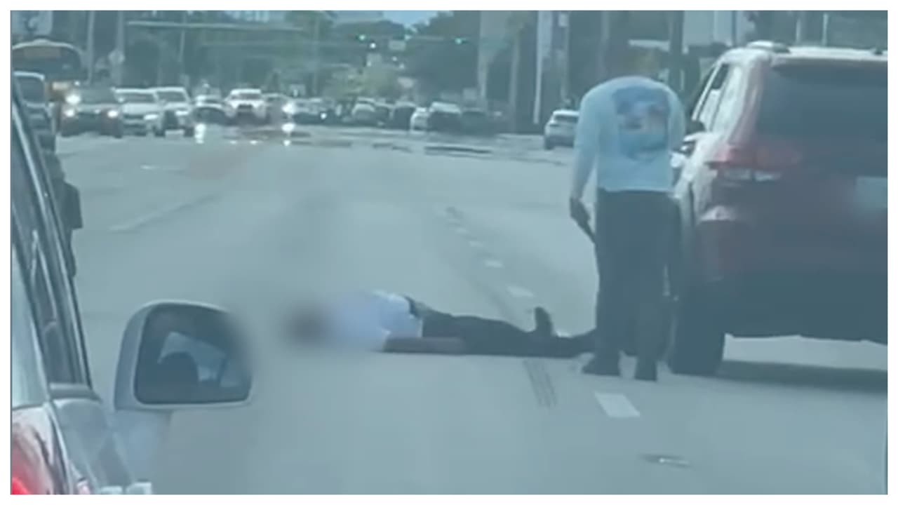 Investigan tiroteo en Hialeah que dejó a una persona herida de bala en medio de la calle