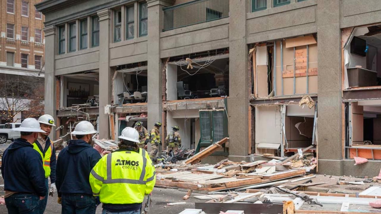 <a href="https://www.gofundme.com/f/ftrhr-medical-family-expenses" target="_blank">En la plataforma GoFundMe</a>, la familia de “Yami” compartió la difícil situación que enfrenta: “
<b>Ha dejado a su pequeña niña de 3 años y a su pequeño niño de 6 años</b>, así como a su amado esposo, quienes tendrán que estar a su lado ahora hasta que las cosas mejoren. 
<b>Necesitamos sus oraciones, ya que ella se encuentra en condiciones críticas</b>”.