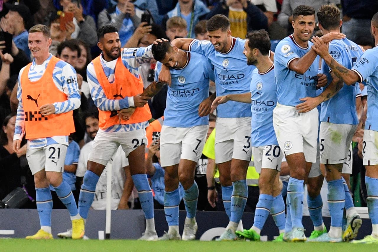 Erling Haaland marcó su segundo triplete en la Premier League, esta vez en la goleada por 7-0 sobre Nottingham. Ya lleva nueve y por ahora son más que los marcados por 16 clubes.