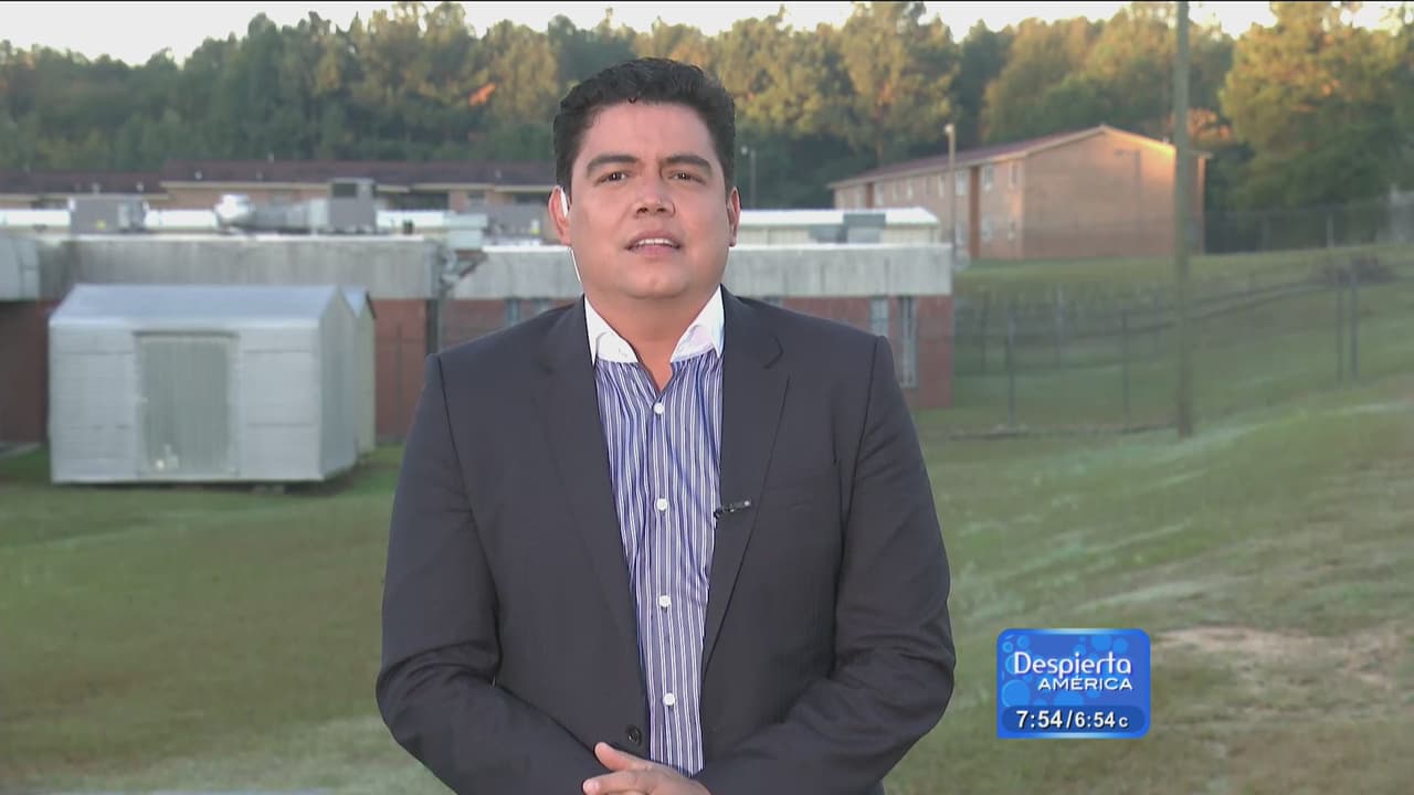 Kenia Ontiveros llegó el 21 de octubre de Newberry para estar con su esposo esos días, y el reportero Orlando Segura pudo platicar con ella.