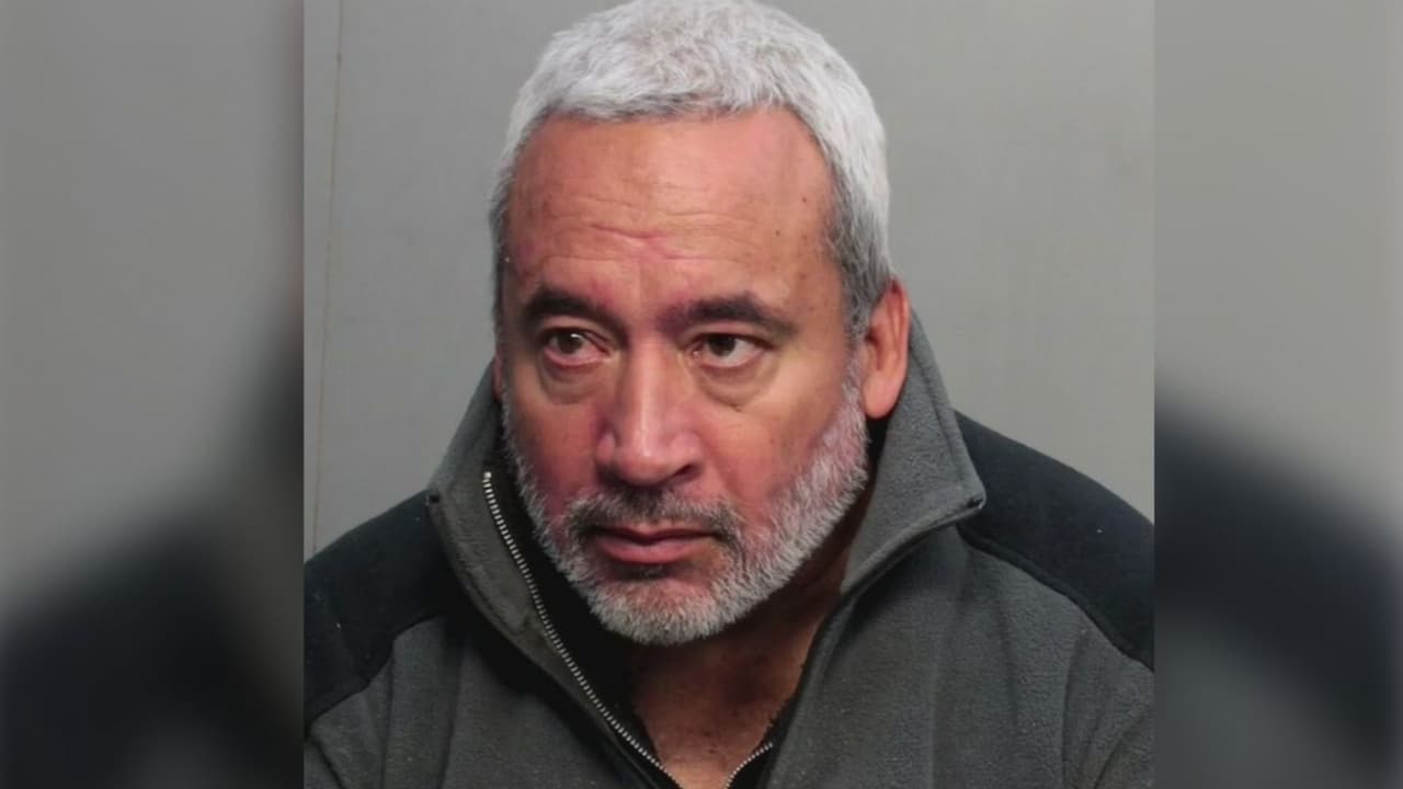 Arrestan a hombre acusado de mostrarle los genitales a una niña en farmacia de la Pequeña Habana