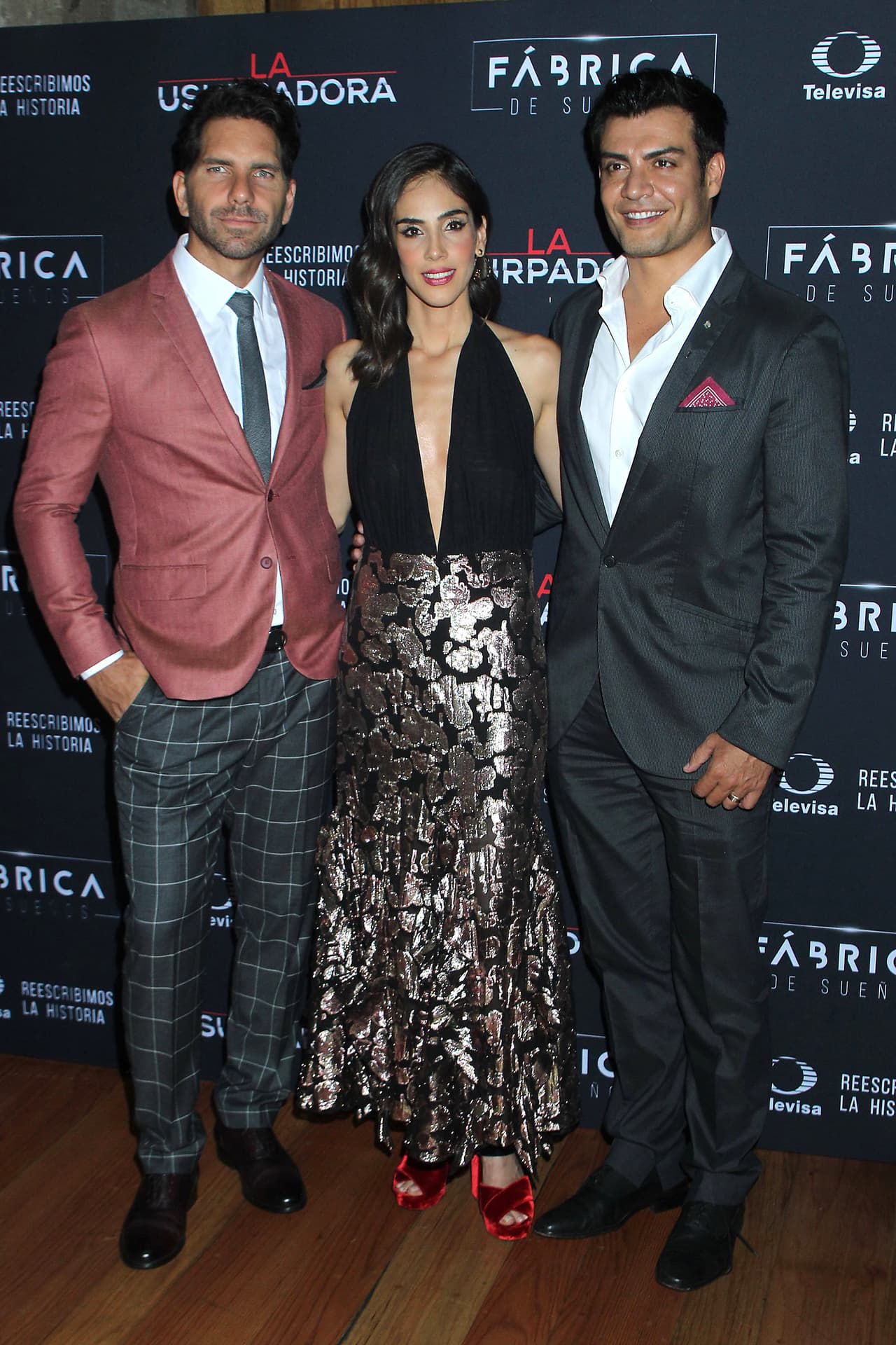 <b><a href="https://www.univision.com/famosos/arap-bethke-y-andres-palacios-son-los-galanes-en-la-nueva-version-de-la-usurpadora-fotos">El remake de La Usurpadora</a></b> cuenta con las actuaciones protagónicas de Sandra Echeverría, Andrés Palacios y Arap Bethke.