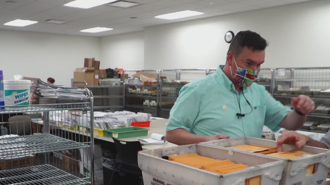 Continúa el conteo de votos emitidos por correo en el condado de Bexar