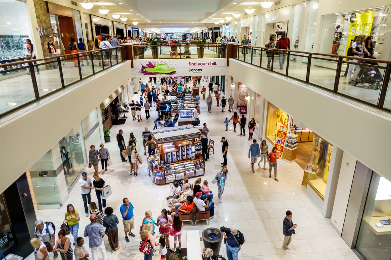 Escenas de pánico en un centro comercial de Florida por un tiroteo que nunca existió