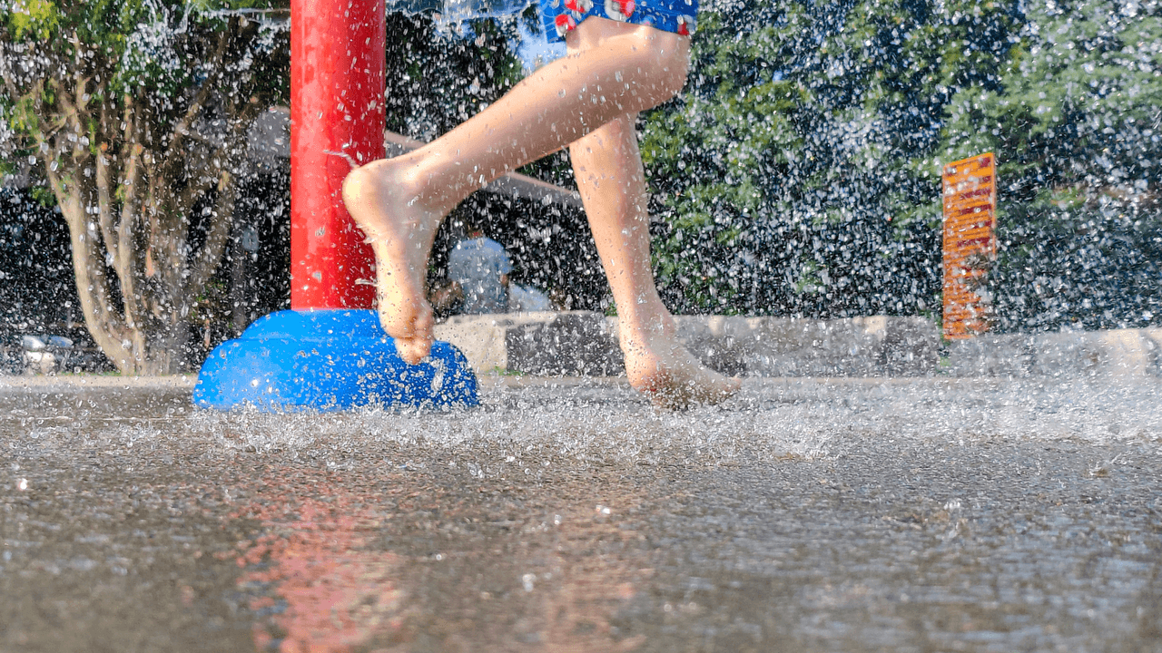 🌊 
<h3 class="cms-H3-H3">Metz Splash Pad</h3>
<br>📍 2407 Canterbury St
<br>📞 512-974-9332