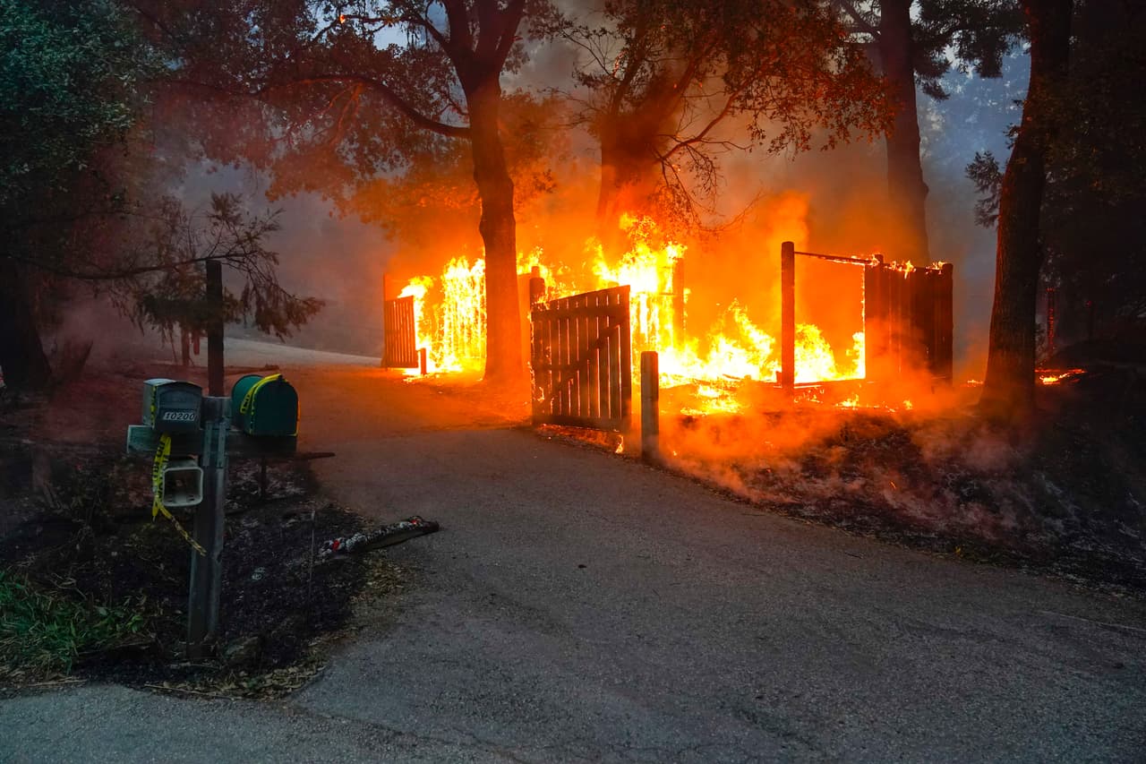 La temporada de incendios de 2020 ya es 25 veces mayor a la del año pasado, además de que la extensión de los fuegos en todo California es comparable al territorio que cubre el Gran Cañón.