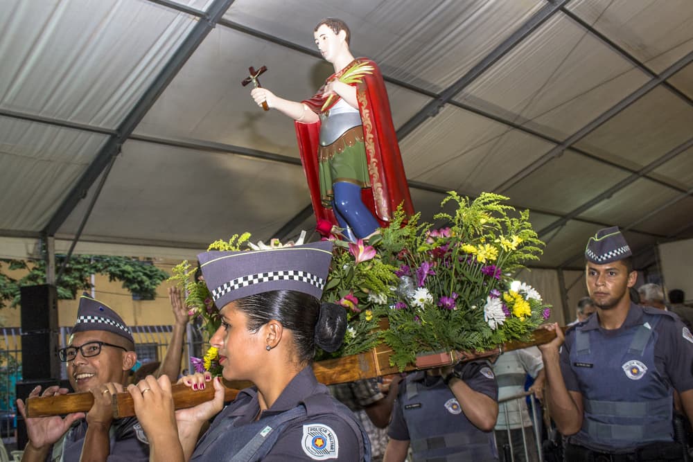 San Expedito puede concederte cosas a las cuales tú ya no le ves solución, cuando tienes un problema muy urgente o un deseo que crees que es totalmente imposible de cumplirse ya.