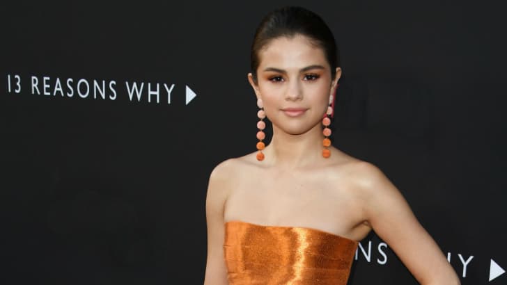 Advertencias contra la serie de Selena Gomez que muestra el suicidio de una adolescente