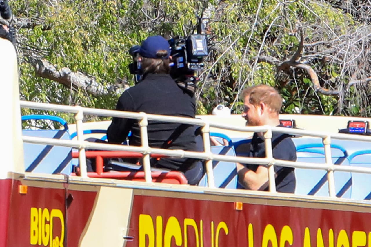 El motivo del viaje fue para grabar un segmento de la divertida sección 'Carpool karaoke' del 'The Late Late Show with James Corden'. 
<br>