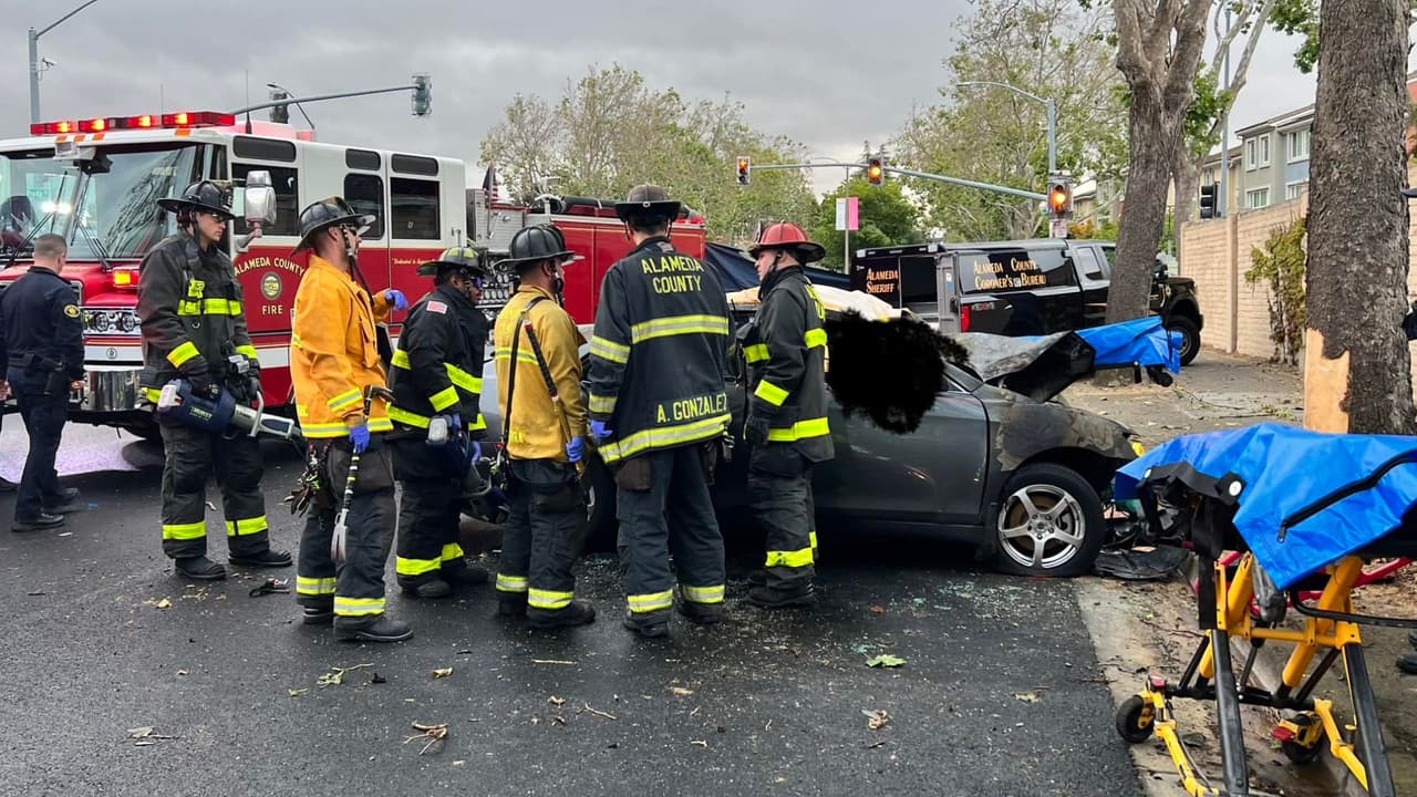 Mueren dos tras chocar en persecución: están relacionados con homicidio