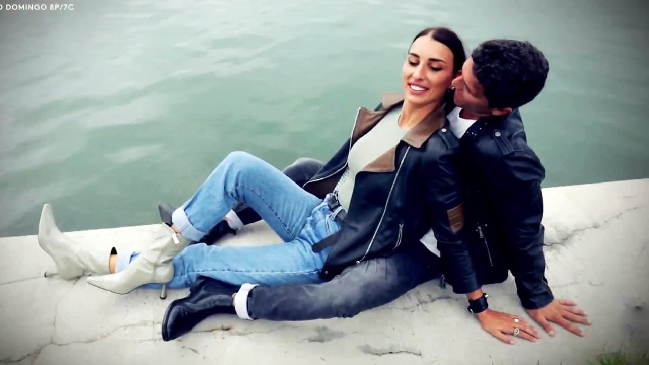 La pareja siguió acudiendo al programa para contar cómo les iba juntos y que, 
<b><a href="https://www.univision.com/shows/enamorandonos/va-mal-peleamos-siempre-dario-sorprendio-por-su-sinceridad-sobre-su-relacion-con-victoria-video" target="_blank">pese a los problemas y a las discusiones que seguían surgiendo entre ellos</a></b>, el amor continuaba creciendo.