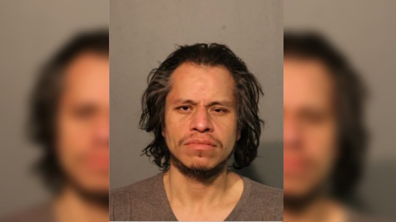 Hombre latino de Chicago es acusado de abusar sexualmente de 4 niñas y un niño que conocía