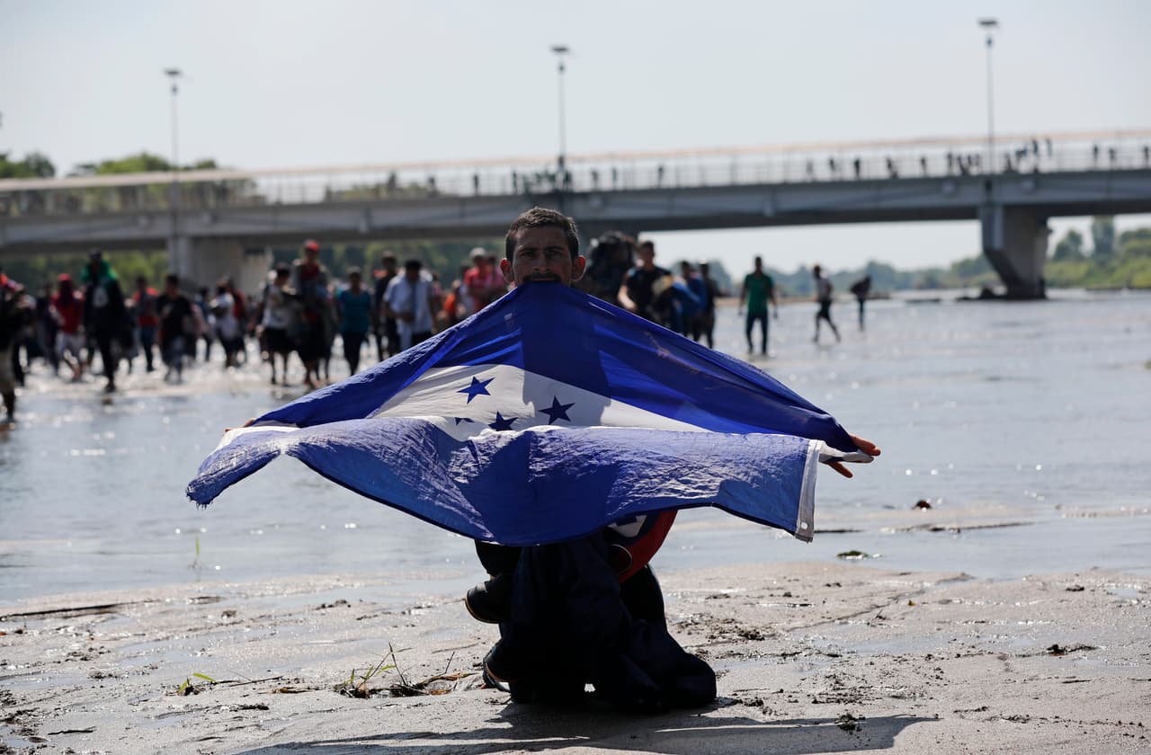La también llamada "Caravana de la Esperanza, Dios es amor", salió el martes pasado del norte de Honduras y tras atravesar Guatemala se han unido guatemaltecos, salvadoreños y nicaragüenses