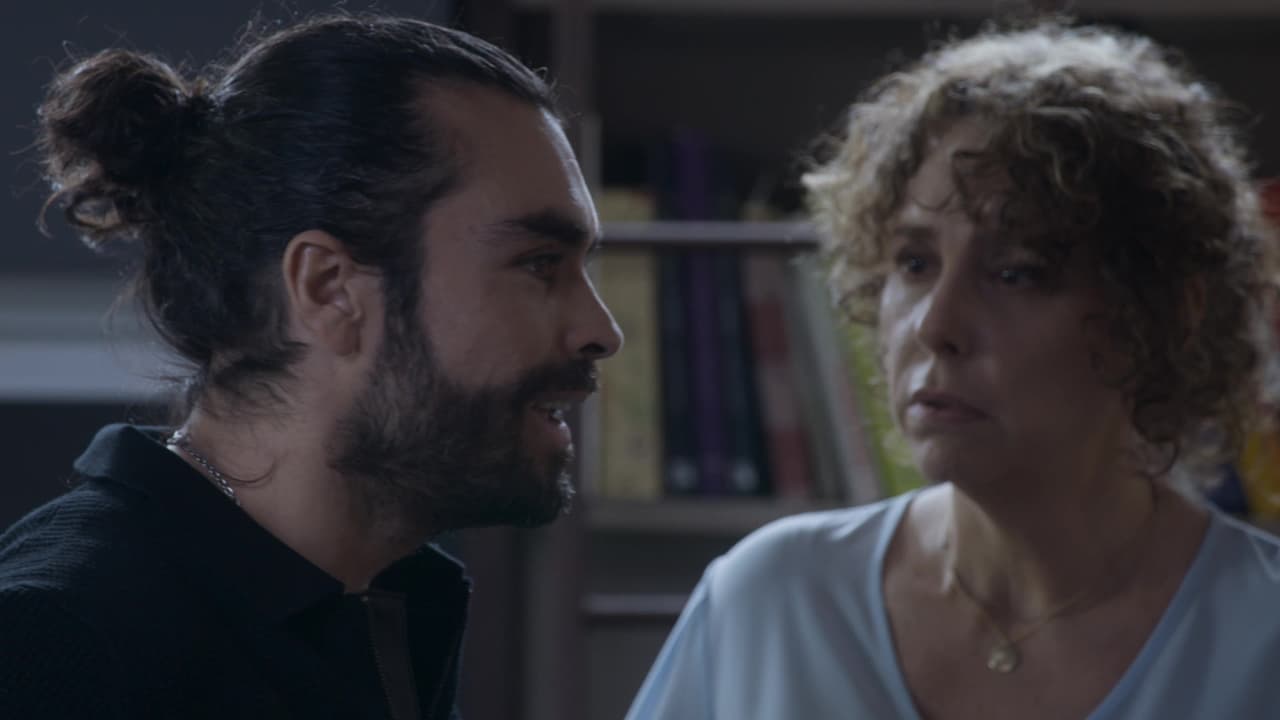 A lo largo de la primera semana de transmisión se ha podido ver otra cualidad de Gélica Andrade. Es una mujer muy protectora de la familia, en especial de José Carlos, le tiene un gran cariño, ya que ella nunca tuvo hijos.