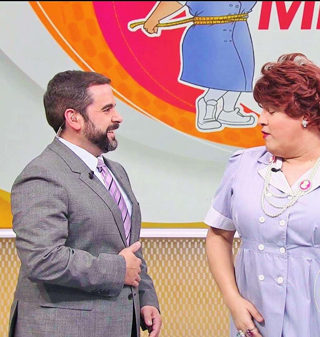 "La verdadera dueña de todo, hoy he tenido el placer de conocer a Doña Meche", publicó el presentador de noticias en Instagram respecto al encuentro con la colombiana, con quien tuvo gran química.