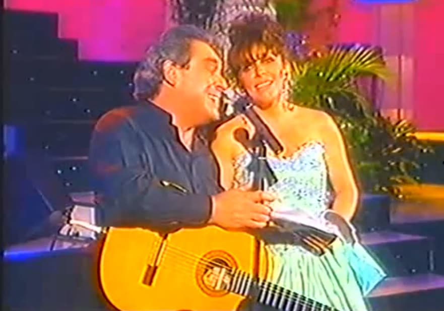 Verónica disfrutó tanto la compañía de Alberto Cortez que hasta cantaron a dueto el tema ‘Miguitas de ternura’.