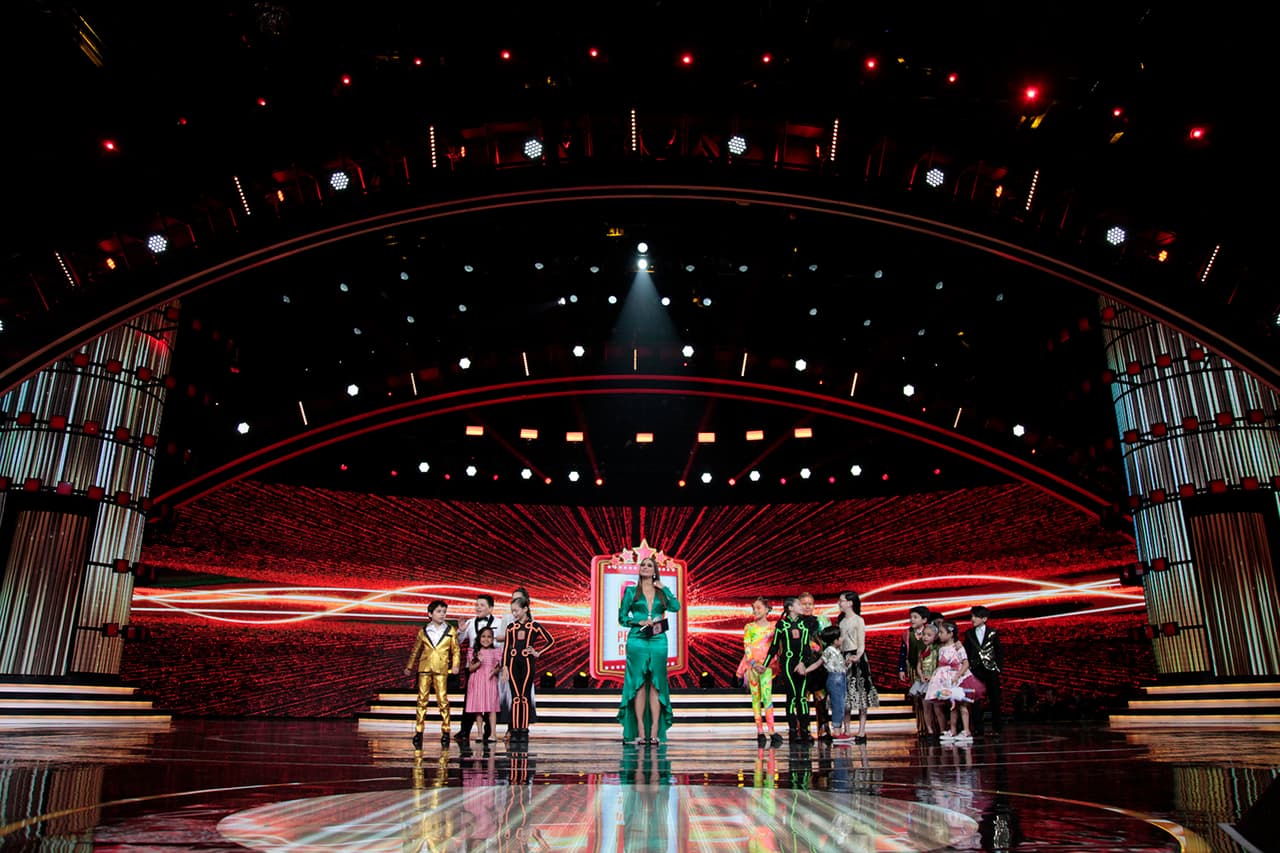 El momento más dificil de la noche llegó: uno de los tres escuadrones nominados debía abandonar la competencia.