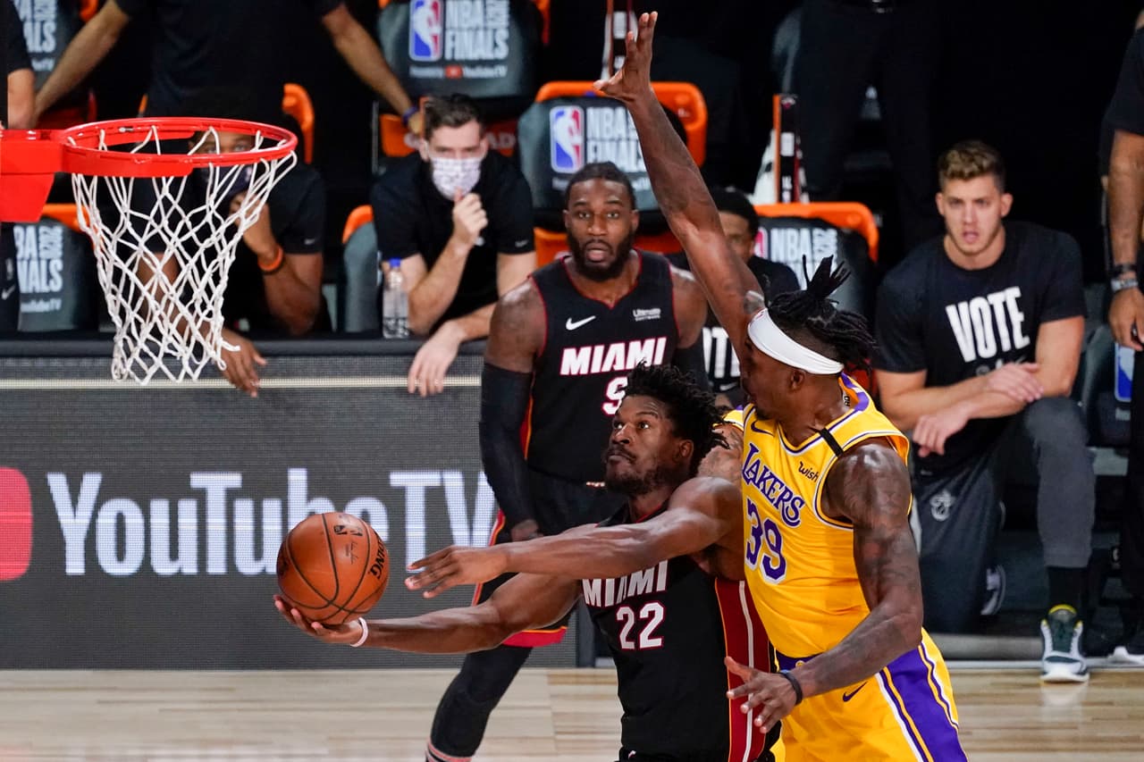 LeBron James comanda los victoria de los Lakers 102-96 sobre el Miami Heat y buscarán coronarse como campeones el próximo viernes 9 de noviembre.