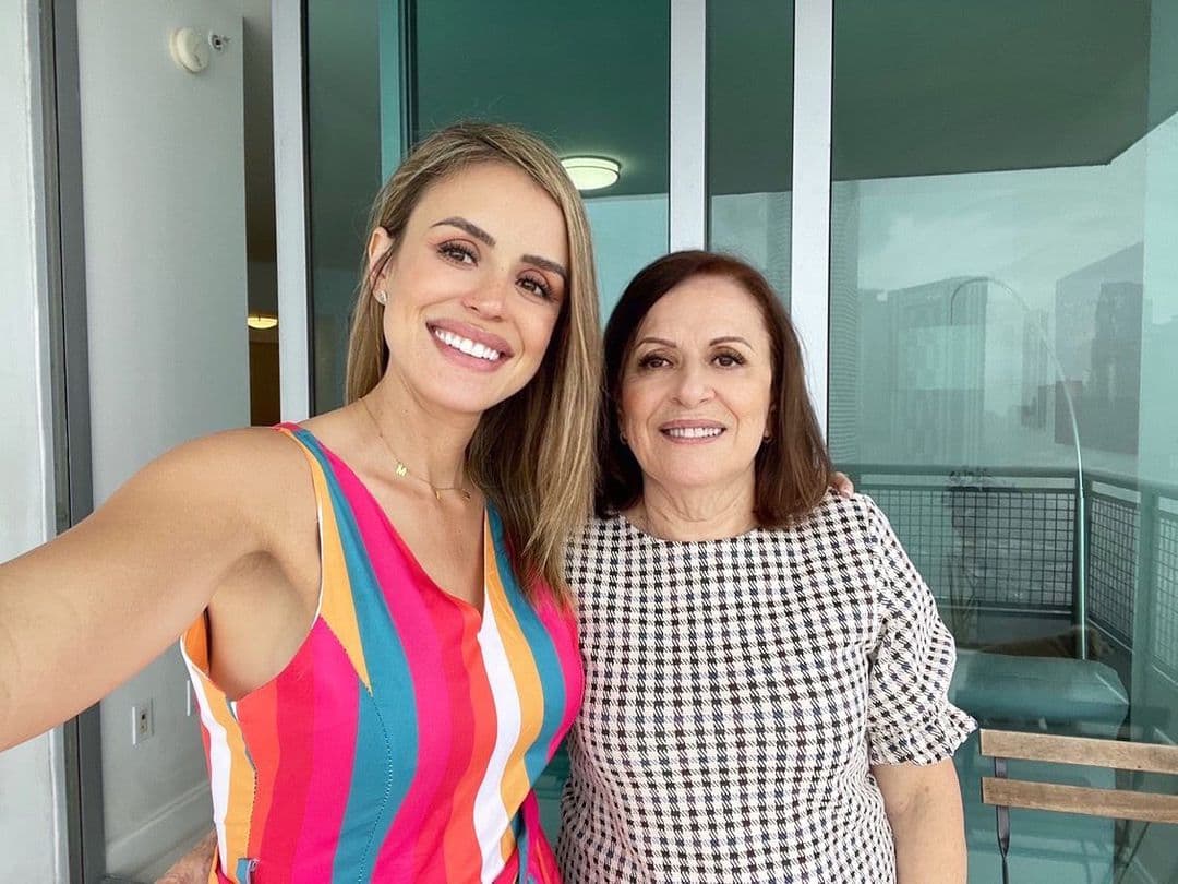 La colombiana también usó las redes sociales para contarle a sus casi 130 mil seguidores en Instagram cuánto ama a su madre: "¿Habrán palabras para contarles lo mucho que amo a esta mujer?"