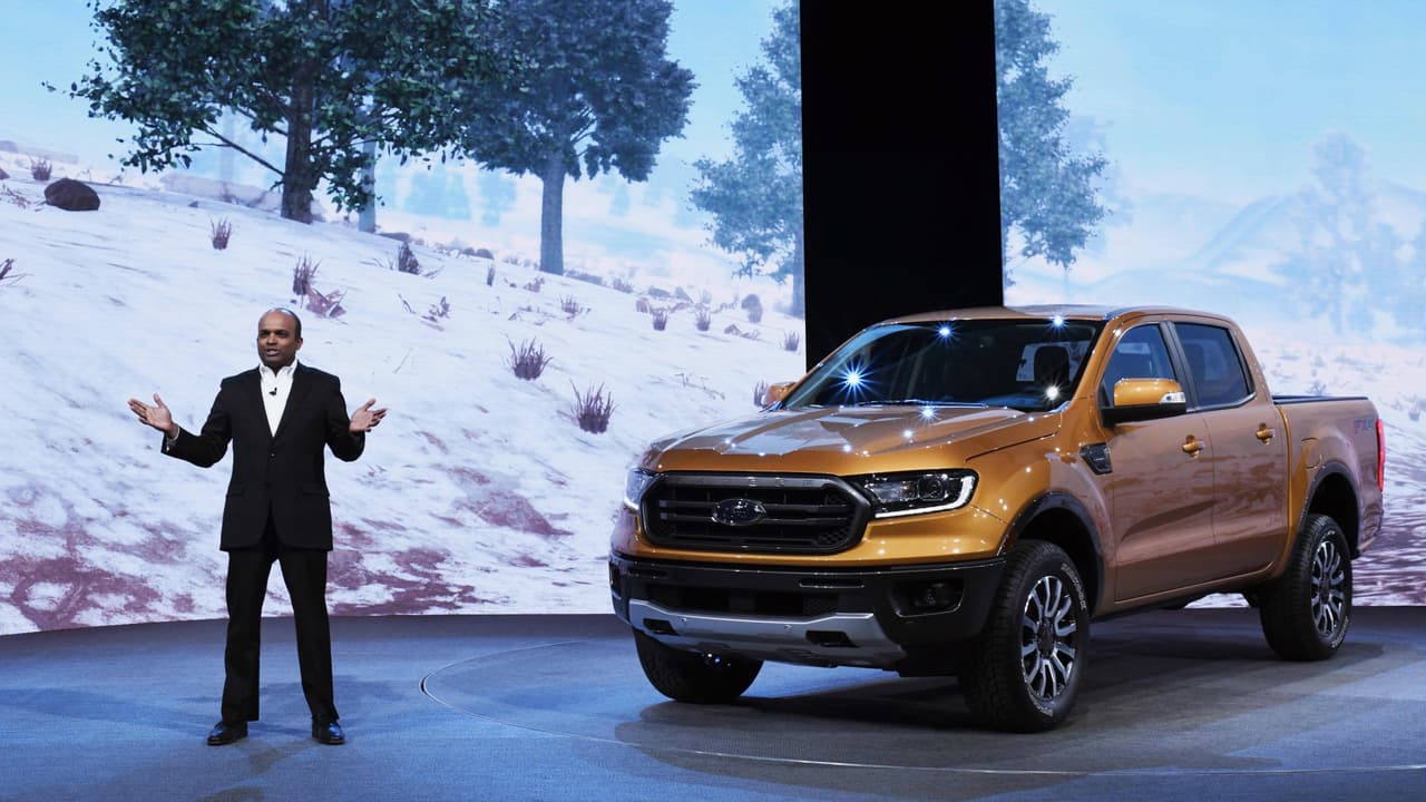 Conductas inapropiadas causan salida del presidente de Ford de Norteamérica