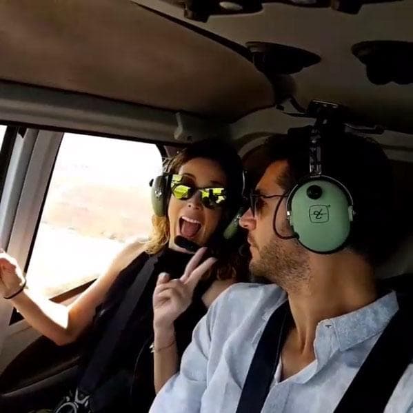 La revista aseguró que Martín le había sido infiel con una mujer dentro de un restaurante en la Ciudad de México, con la que pasó una velada muy romántica, esto mientras la actriz se encontraba con cuidando a sus hijas en Estados Unidos.