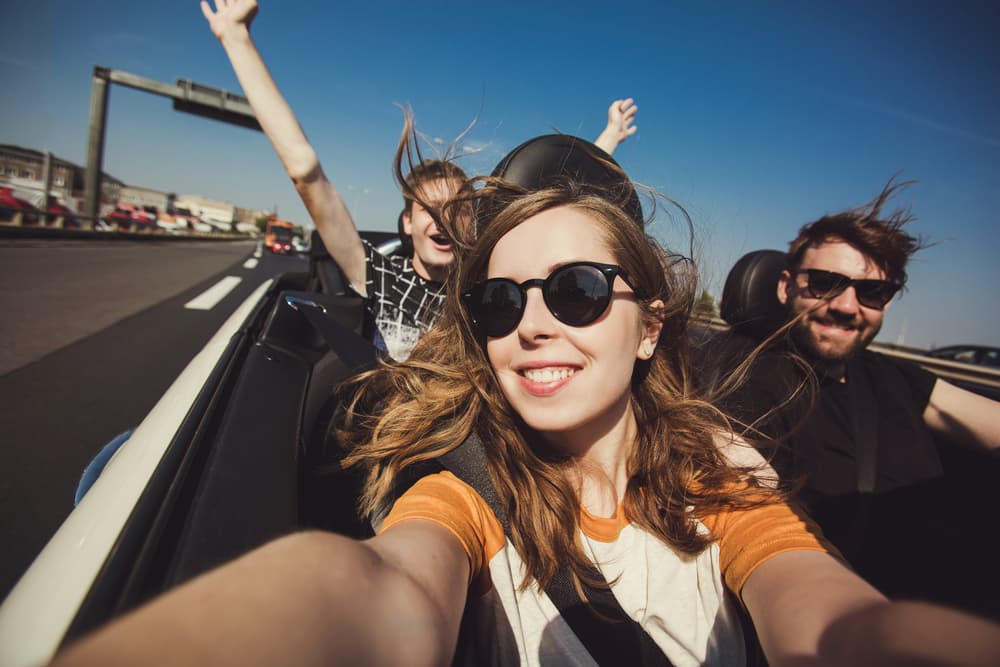 <b><i>En este Mes del Dragón se acentúa tu compatibilidad amorosa con el Mono</i></b>
<br>
<br>Oportunidades que debes aprovechar este mes: La posibilidad de realizar un viaje tipo escapada un fin de semana, ya bien sea con amigos o con una persona que significa algo importante para ti sentimentalmente.
<br>Peligros que debes evitar
<b>:</b> Enredarte emocional o sentimentalmente con alguien que no vale la pena y que en el pasado te causó dolores de cabeza y una mala experiencia sentimental.