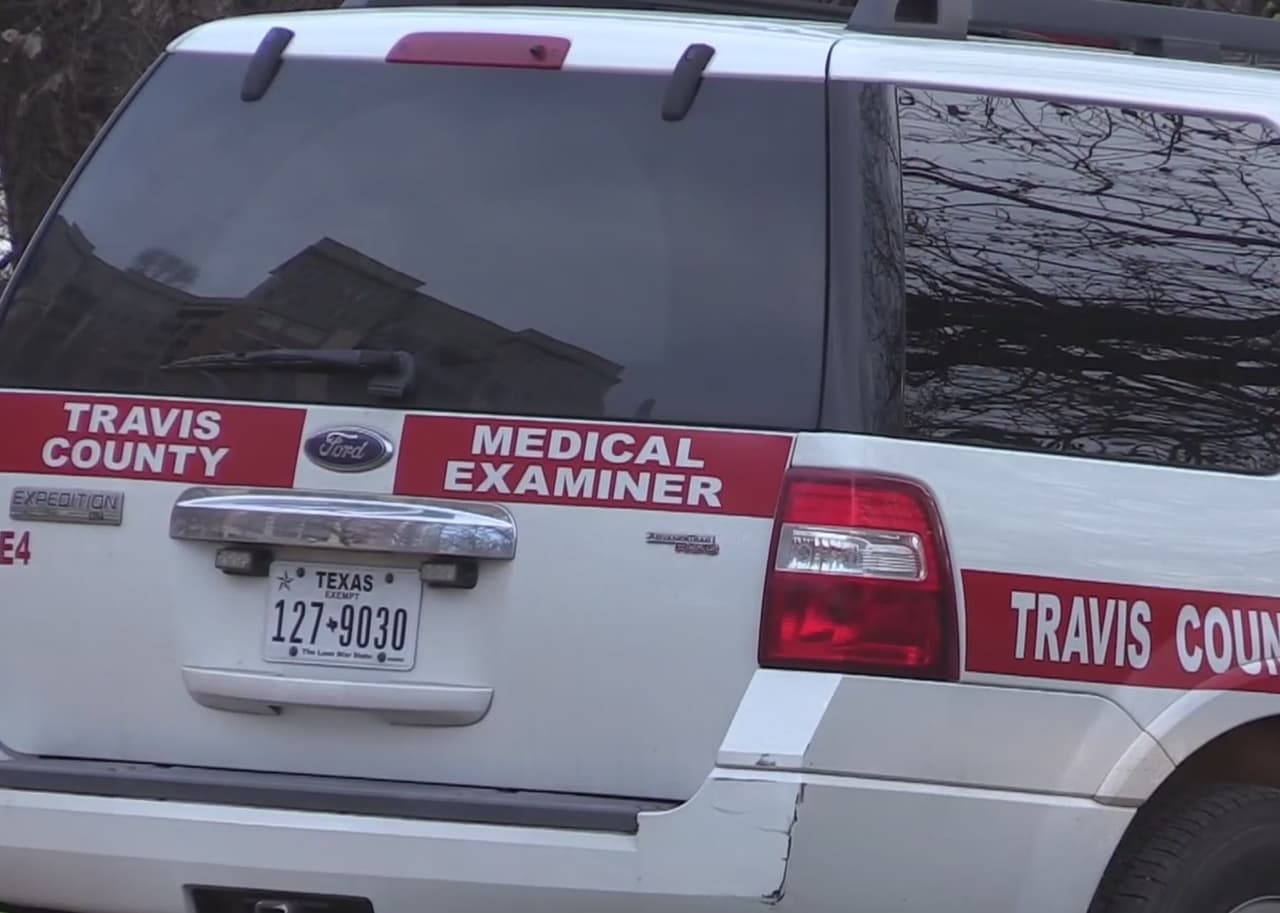 Hallan cuerpo flotando en el lago Lady Bird