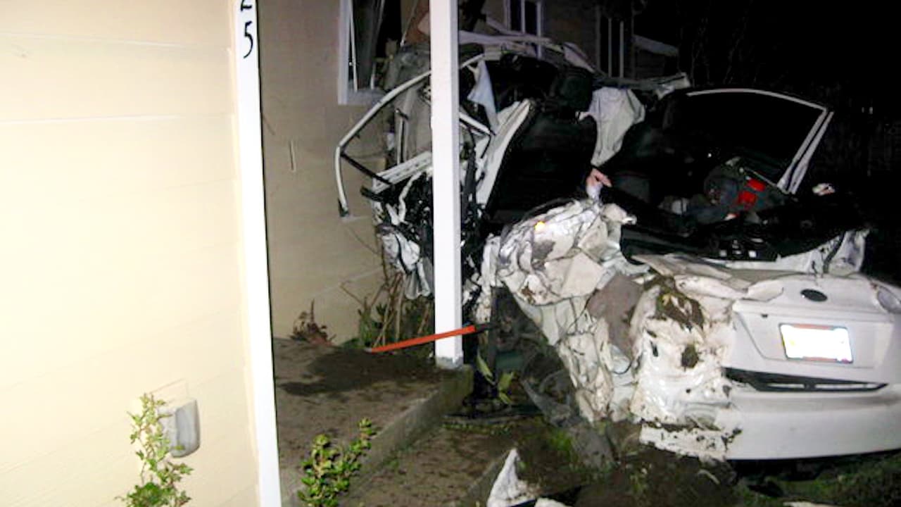 La potencia no es para todo el mundo: conductor borracho destruye un Subaru WRX en aparatoso accidente