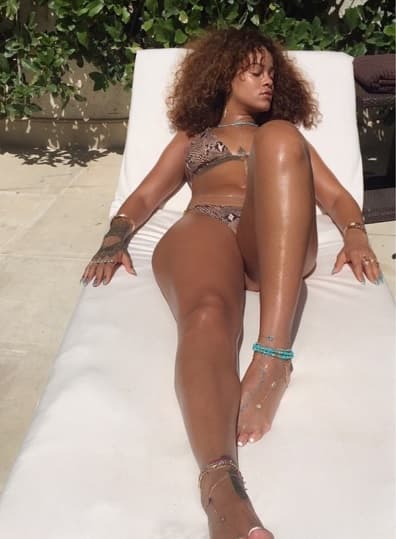 Ella es fanática de andar en poquita ropa, y todos se vuelven locos cada que hace este tipo de apariciones.